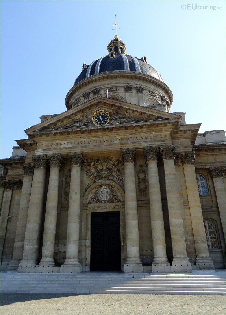 Institut de France entrance